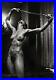 1980s-Vintage-HELMUT-NEWTON-Female-Nude-LISA-LYON-With-Chains-Photo-Art-16X20-01-gd