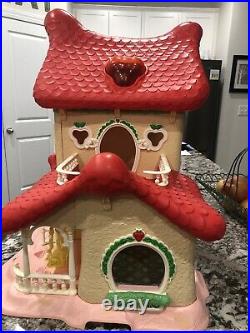 Details about   Vtg BHH Strawberry Shortcake Shutter Style Window Berry Happy Home 1983 KENNER 