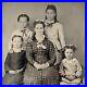 Antique-Half-Full-Tintype-Photograph-Mother-With-4-Daughters-Woman-Girl-Family-01-lbzf