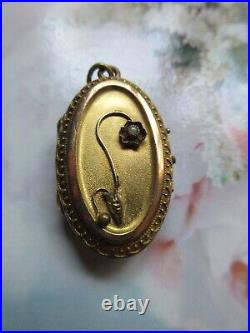 Antique Victorian Etruscan Revival Picture Locket in Gold Fill