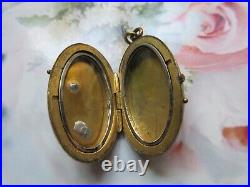 Antique Victorian Etruscan Revival Picture Locket in Gold Fill