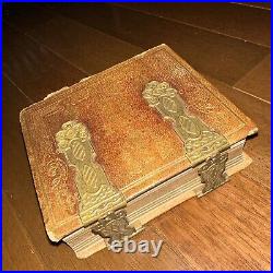 Antique Victorian Photo Album Late 1900 metal hinge with28 black white photos