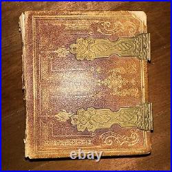 Antique Victorian Photo Album Late 1900 metal hinge with28 black white photos