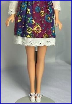Beautiful Vintage Platinum Blonde Mod TNT Barbie in #3355 Picture Me Pretty