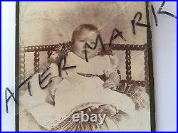 CDV Carte de viste old antique vintage photograph of baby possible post mortem