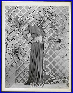 Hollywood Actress Rita Hayworth Elegant Dress 1946 Original Photo