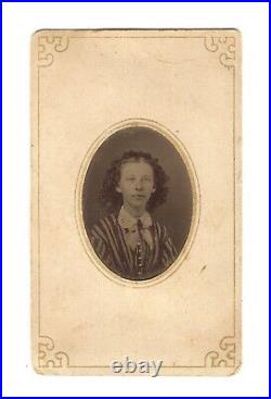 Old Antique Tintype Photo Pretty Young Blue Eyed Lady Teen Girl with Curly Hair