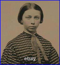 Old Vintage Antique Tintype Photo Pretty Young Victorian Lady Girl (ref. #287)