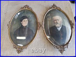 Pair Vintage Antique French Gilt Bronze Gold Oval Picture Frame Convex Glass