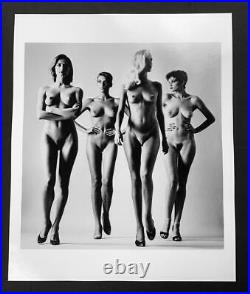 Sie Kommen, Paris, 1981 (Nude) 20x24 Vintage Silver Gelatin by Helmut Newton