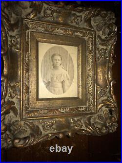 Small antique vintage picture frame and picture