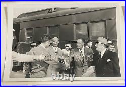 VTG 1950s Philadelphia Phillies BASEBALL Train Arrival B&W PRESS PHOTOS w COA