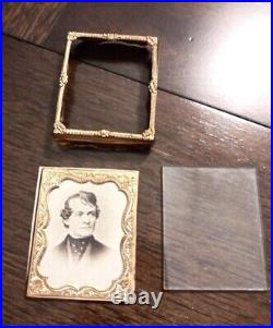 Vintage Antique 19C Gold Plate Daguerreotype Photo Portrait Gentleman Half Case